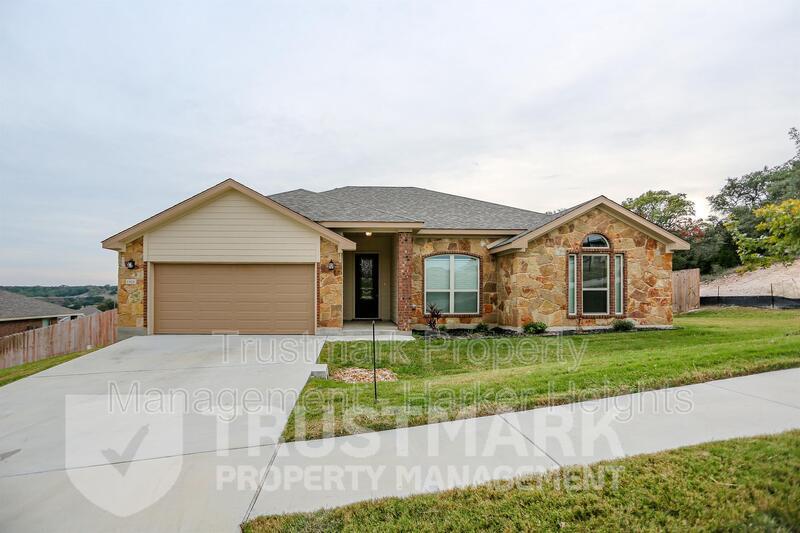Primary Photo - 1304 Risen Star Ln