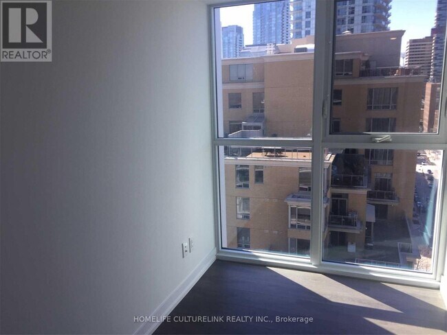 Photo du bâtiment - 125 Redpath Ave