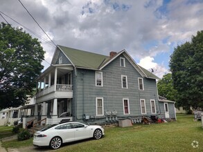 Building Photo - 708 Linden Pl