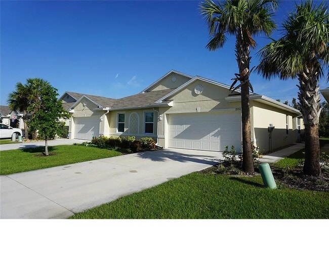 Building Photo - 25152 E Lenox Cir