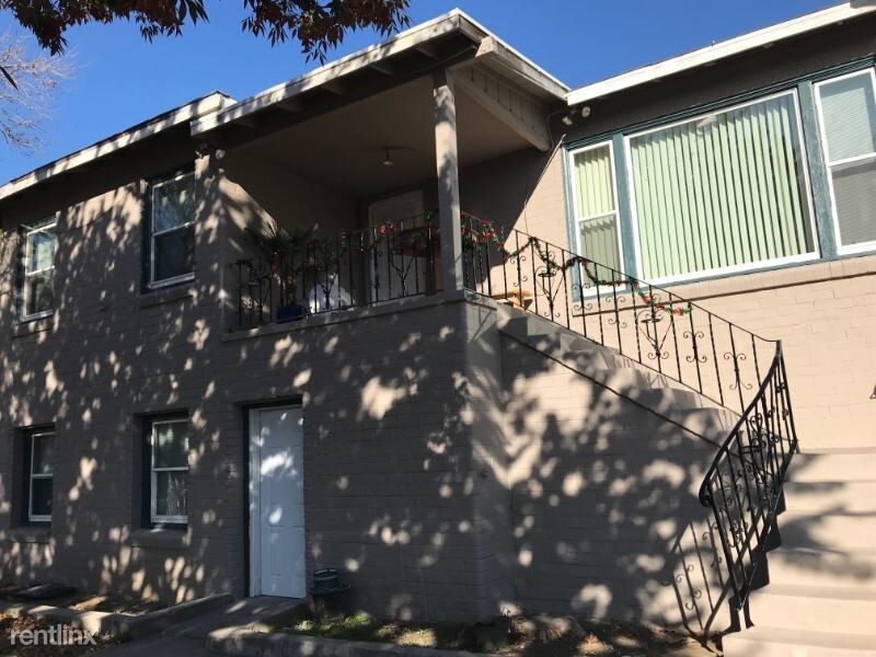 Primary Photo - 202 Maple St
