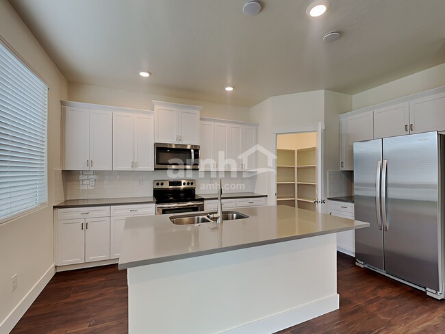 Foto del edificio - 937 Moorside Ave