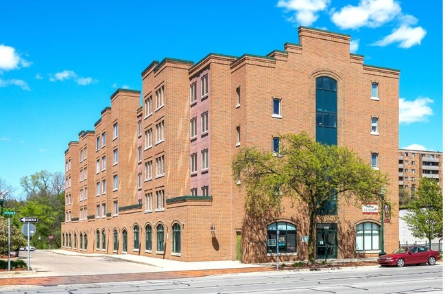 Building Photo - Newberry Square Apartments