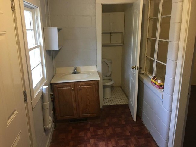 Building Photo - 206B Smith Street