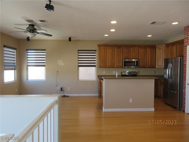 Foto del edificio - 9342 Autumn View Ave