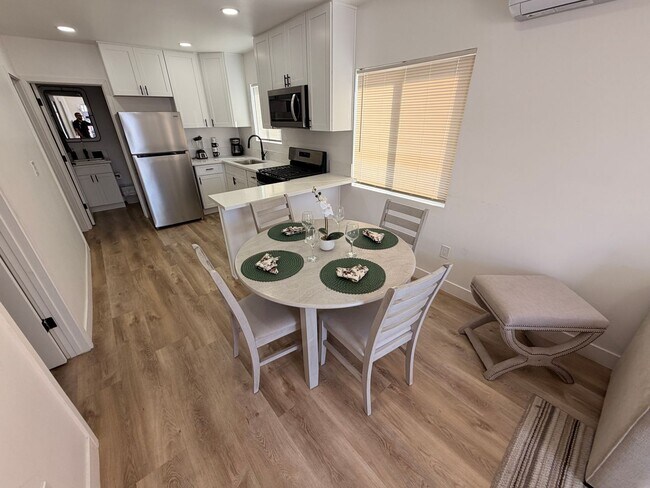 Foto del edificio - 1830-36 Newton Ave