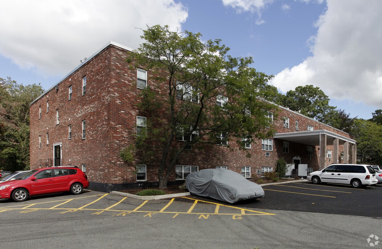 Primary Photo - Highland St Apartments