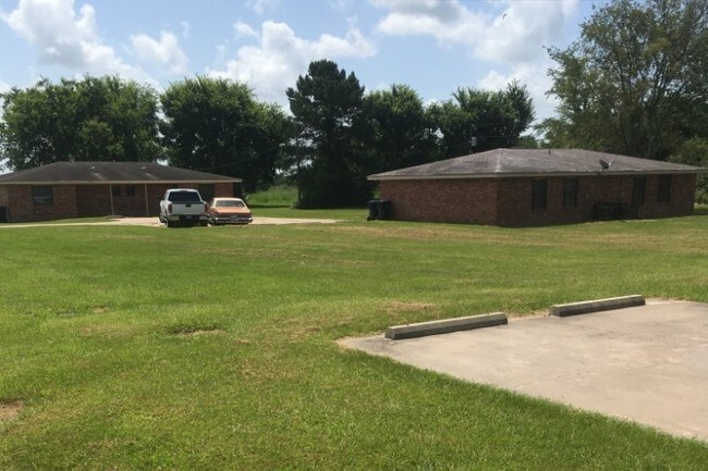 521 Begonia St, Prairie View, TX 77484 Apartments - Prairie View, TX