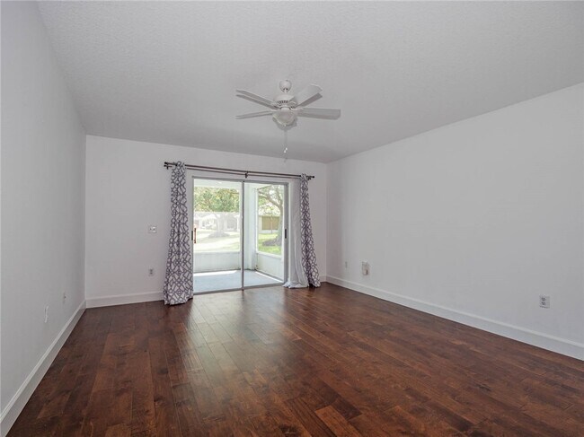 Foto del edificio - 1260 25th Terrace SW