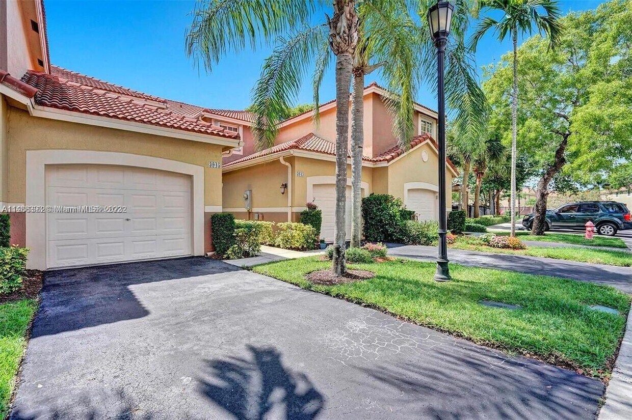 3945 San Simeon Ln, Weston, FL 33331 Townhome Rentals in Weston FL
