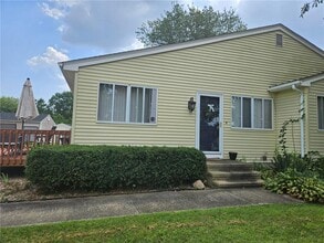 Building Photo - 15 Meadowview Ter