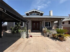 Building Photo - 1829 W 46th St