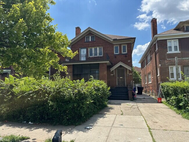 Building Photo - 3027 Tuxedo St