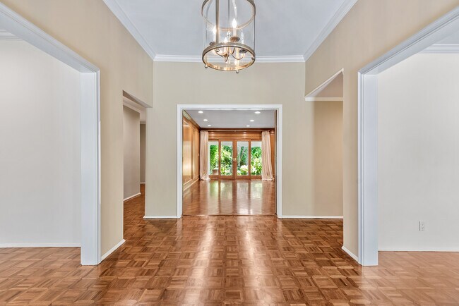 Foto del edificio - 374 Homewood Rd
