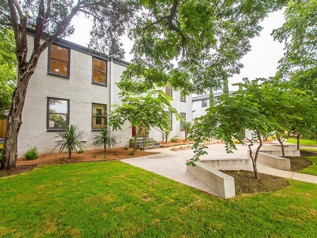 Building Photo - 1710 Enfield Rd