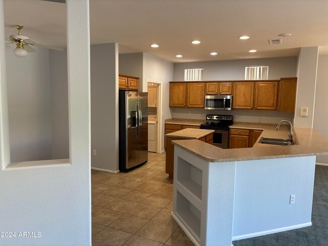 Building Photo - 18405 N Avalon Ln