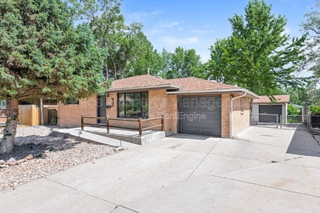Building Photo - 270 Beryl Way