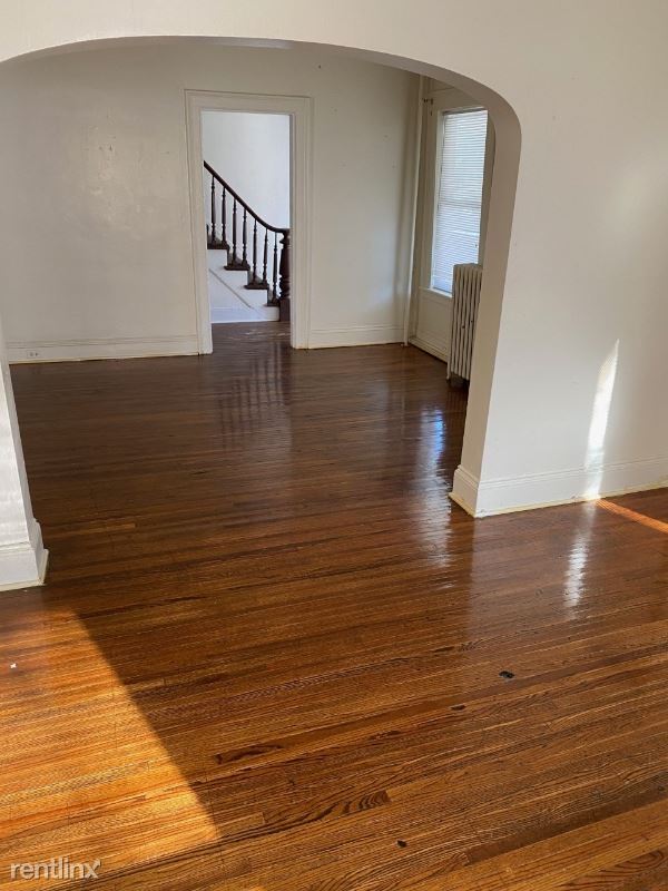 Foto del edificio - 4 br, 2 bath House - 116 East Main Street