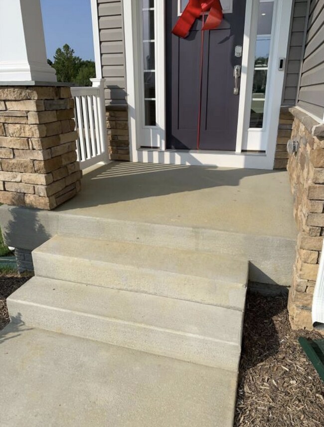 Building Photo - 5202 Newport Cir