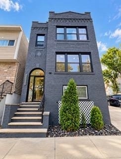 Building Photo - 156 Nelson Ave