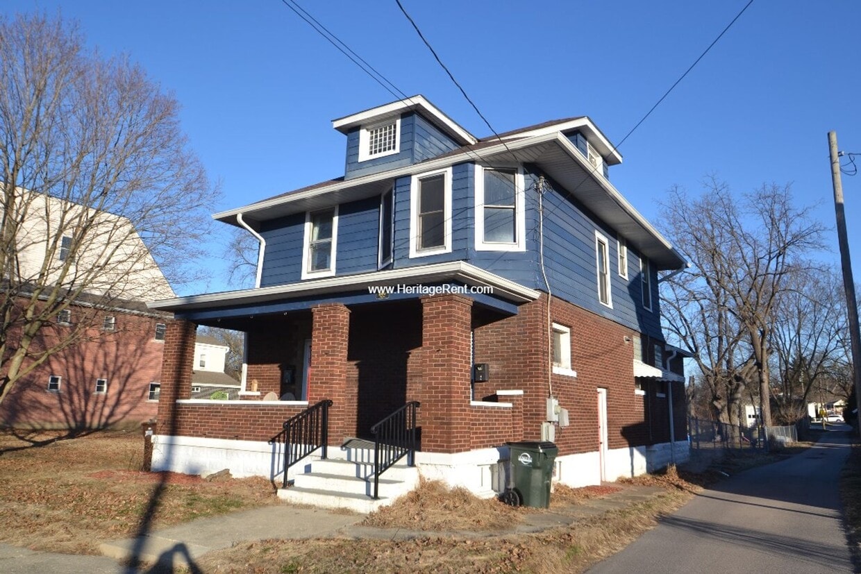 Photo - 207 Park Ave