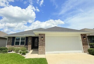 Building Photo - 4117 Hazelhurst Dr