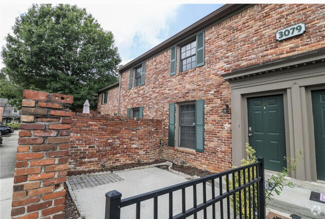 Building Photo - 3079 Colonial Way
