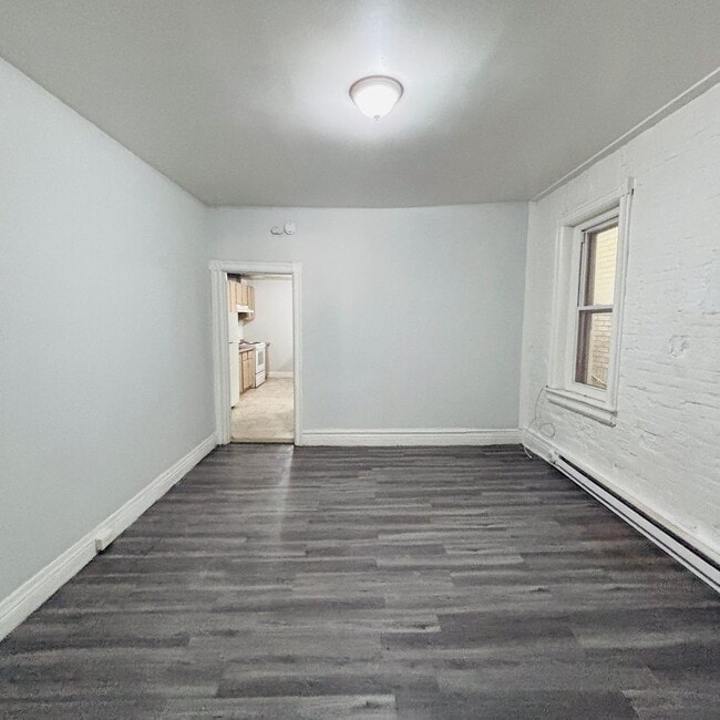 Building Photo - 384 Tilghman St