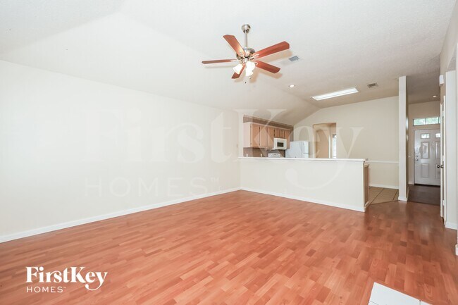 Building Photo - 1003 Prado Real Dr