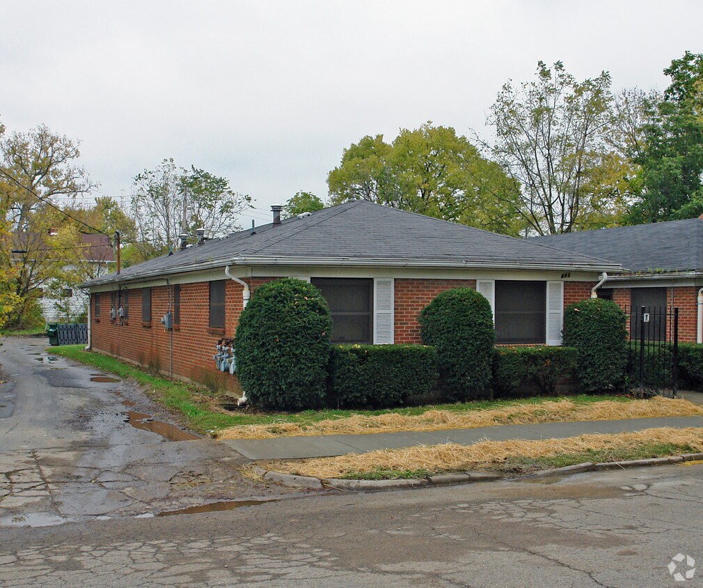 Foto principal - 446-450 Winters St