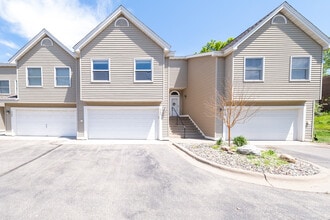 Building Photo - 4108 S Meadowlark Rd