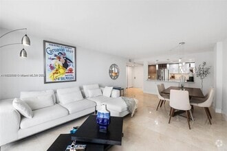 Building Photo - 1149 Hillsboro Mile