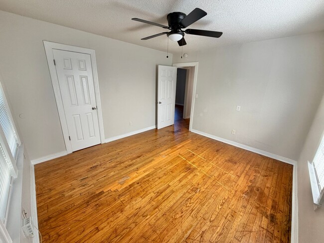 Photo - 4 Bedroom home!