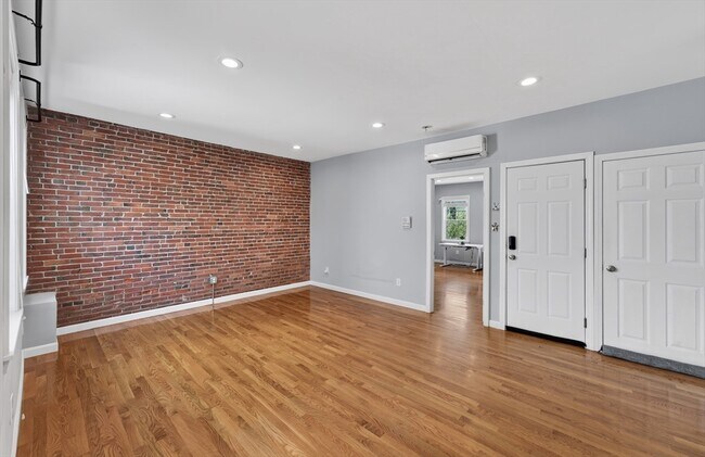 Foto del edificio - 353 Sumner St
