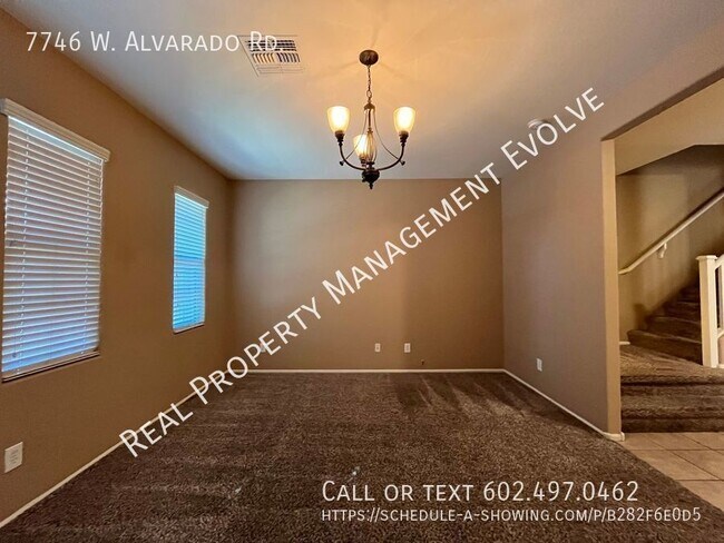 Building Photo - Vinsanto 3 Bedroom / 2.5 Bath!!