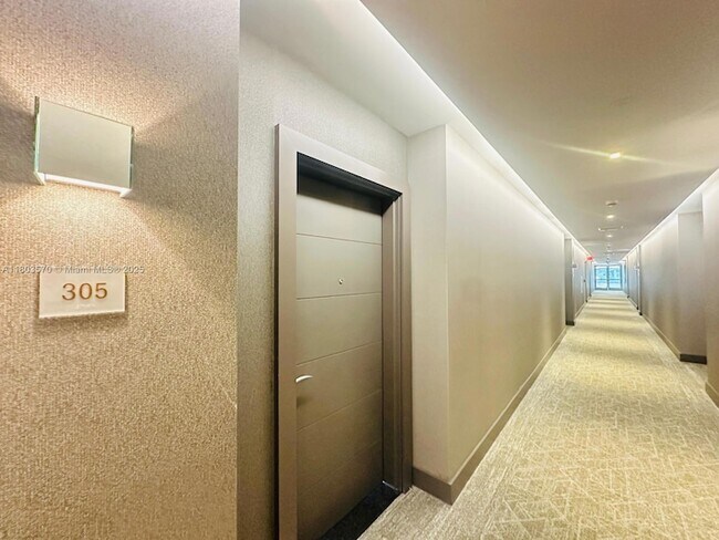 Foto del edificio - 17301 Biscayne Blvd