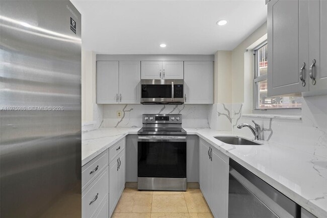 Foto del edificio - 3301 NE 5th Ave