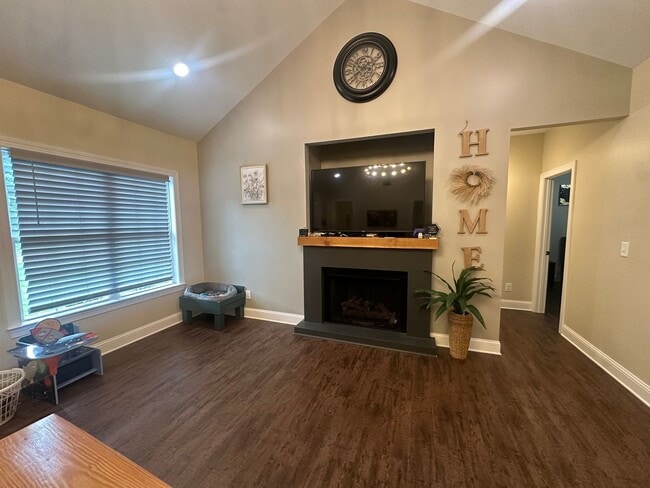 Building Photo - Coming Soon – Spacious 4 Bedroom, 3 Bathroom Custom-Built Home for Rent!