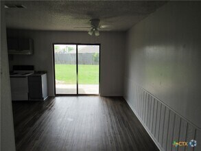 Building Photo - 2603 Bermuda Dr