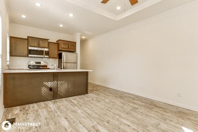 Building Photo - 1709 19th St S, St Petersburg, FL 33712