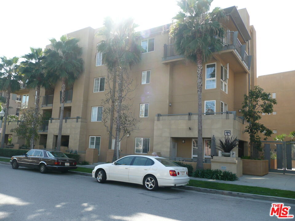 Building Photo - 5831 Seawalk Dr