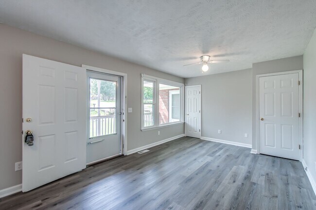 Building Photo - 2619 Carter Ave