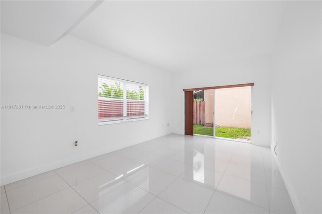 Building Photo - 4668 SW 153rd Ct