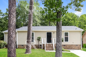 Building Photo - 553 Parlock Rd