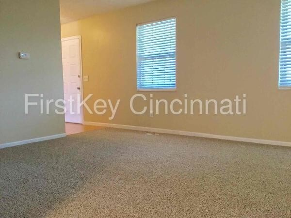 Building Photo - 3938 Schroeder Dr