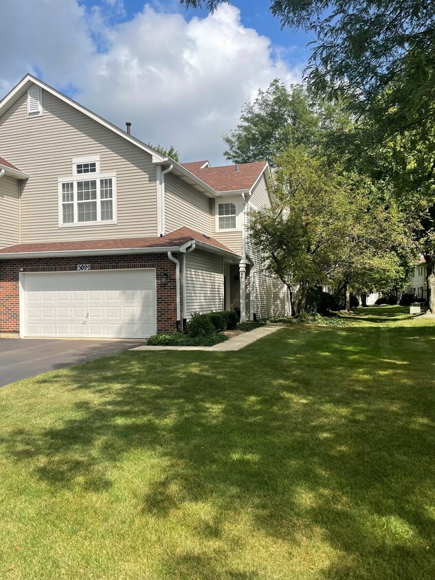 Foto principal - 3092 Kentshire Cir