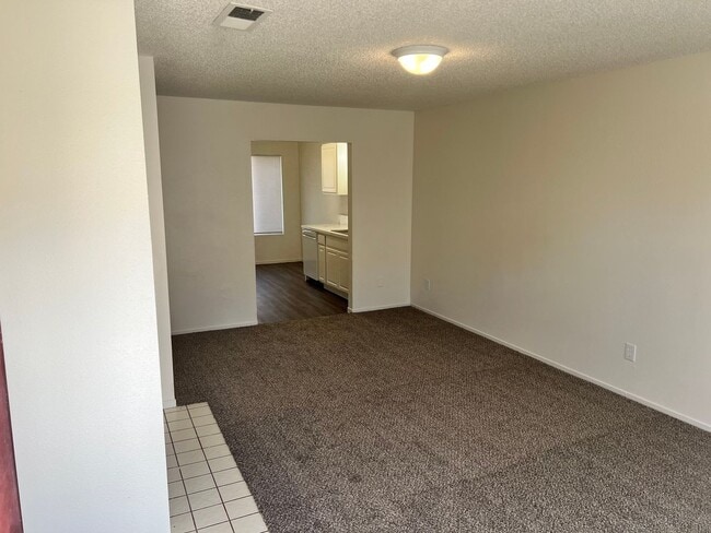 Building Photo - 4418 White Ln