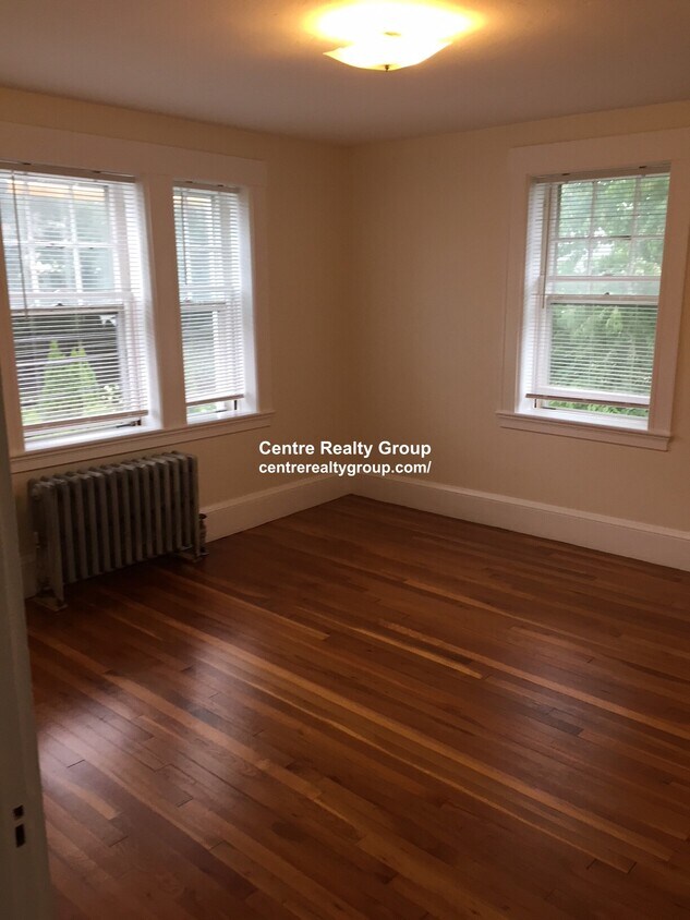 Primary Photo - 22 Upham St