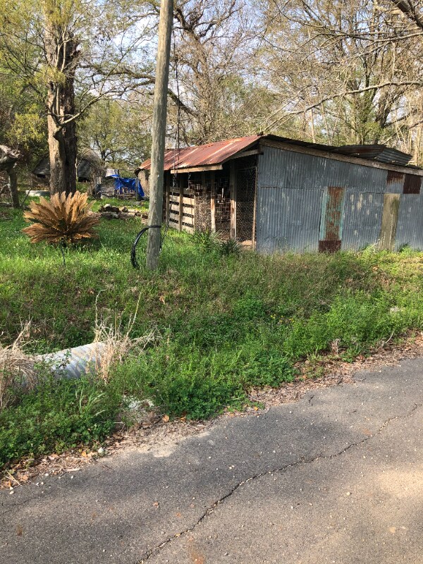 Foto del edificio - 1383 Eugene Soileau Rd