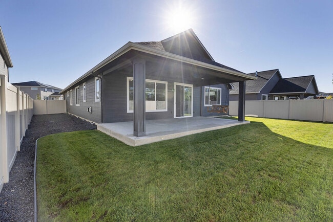 Building Photo - 6931 Dubuis Dr